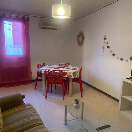 Maison De Ville Proche Mer, En Camargue Sur Le Chemin De Saint Jacques De Compostelle, Clim Reversible Vauvert Luaran gambar