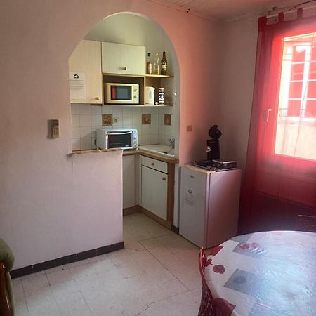 Maison De Ville Proche Mer, En Camargue Sur Le Chemin De Saint Jacques De Compostelle, Clim Reversible Vauvert Luaran gambar