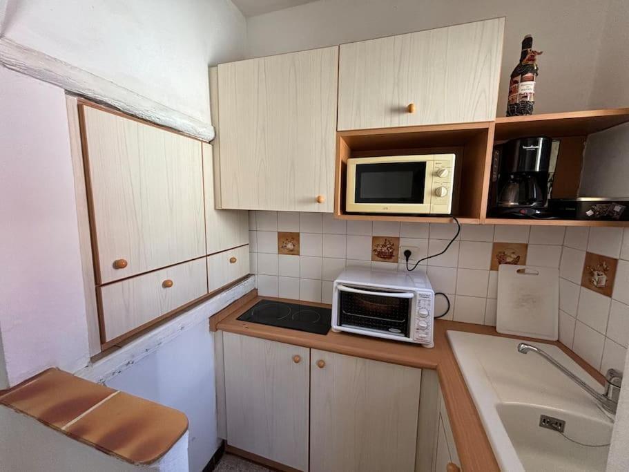 Maison De Ville Proche Mer, En Camargue Sur Le Chemin De Saint Jacques De Compostelle, Clim Reversible Vauvert Luaran gambar