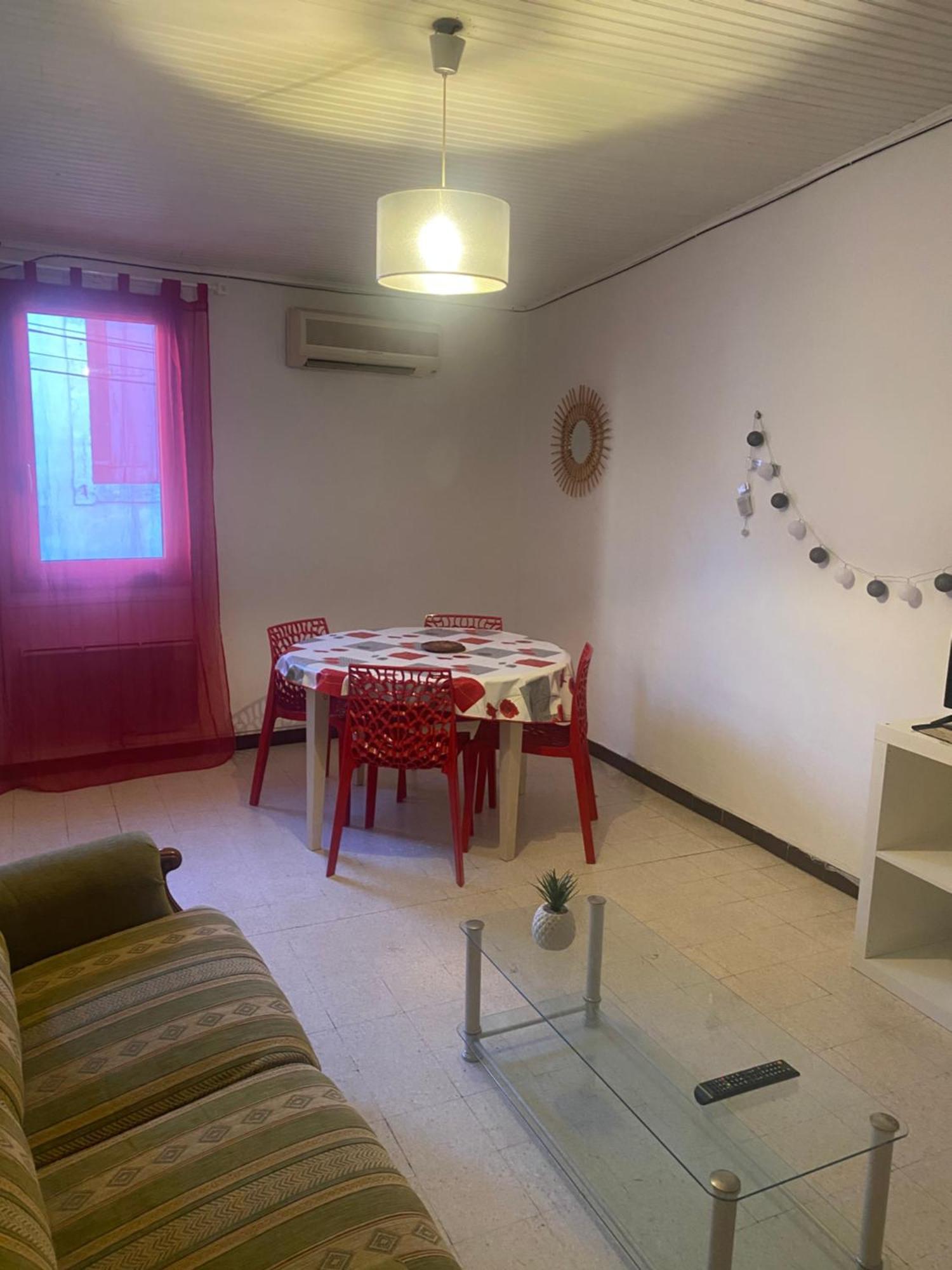 Maison De Ville Proche Mer, En Camargue Sur Le Chemin De Saint Jacques De Compostelle, Clim Reversible Vauvert Luaran gambar