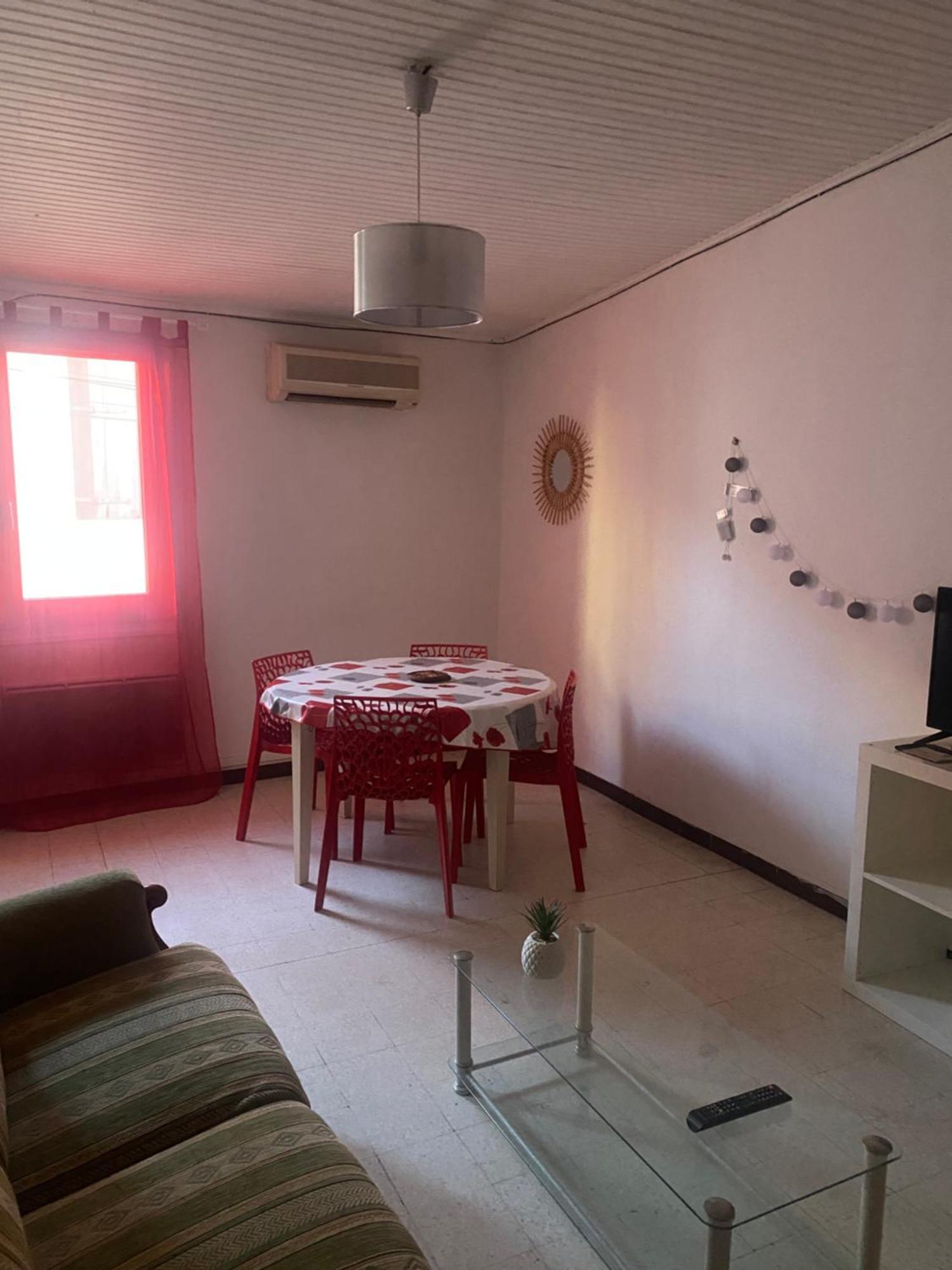 Maison De Ville Proche Mer, En Camargue Sur Le Chemin De Saint Jacques De Compostelle, Clim Reversible Vauvert Luaran gambar