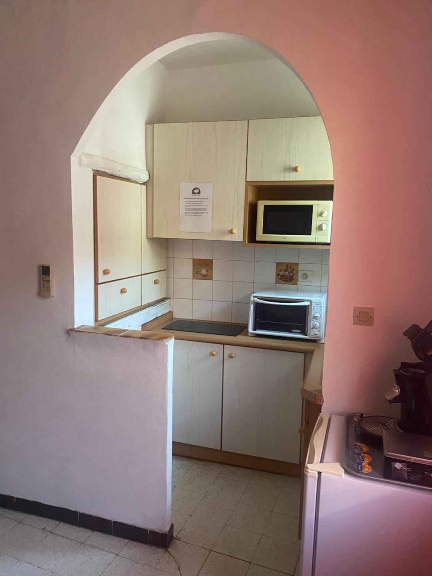 Maison De Ville Proche Mer, En Camargue Sur Le Chemin De Saint Jacques De Compostelle, Clim Reversible Vauvert Luaran gambar
